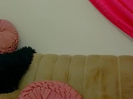 Screen Grab from mina_hotty