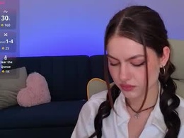 Screen Grab from miraa_belle