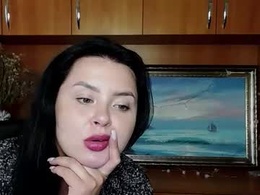 Screen Grab from missmiyyy