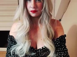Screen Grab from missqueen1416