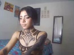 Screen Grab from misstomie_