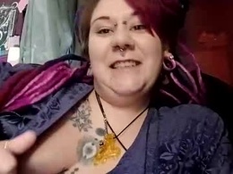 Screen Grab from missxmoth444