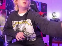 Screen Grab from mistresscrowley_999