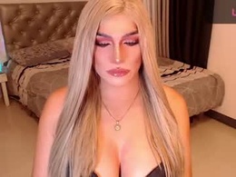 Screen Grab from mistressemeraldxx