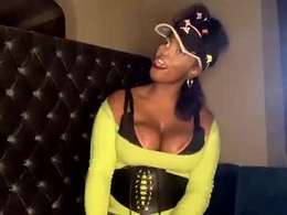 Screen Grab from mistressmochareign