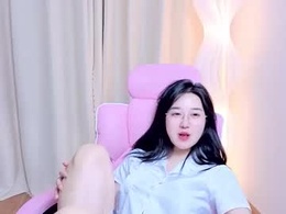 Screen Grab from miu_999