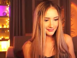 Screen Grab from miumiiuu