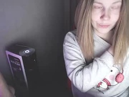 Screen Grab from molly_royse