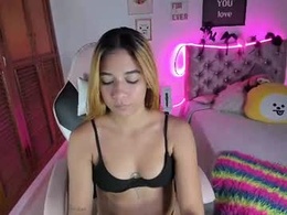 Screen Grab from moly_cherry