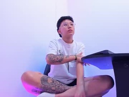 Screen Grab from moonkitty_