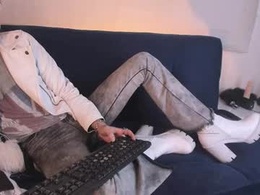 Screen Grab from moonn_fox