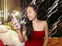 Screen Grab from morena_zhara19