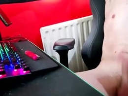 Screen Grab from mr_hung_uk38