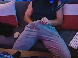 Screen Grab from mysteriousdickhead