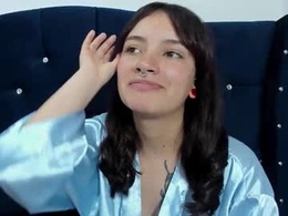 Screen Grab from nahomy_glow