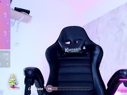 Screen Grab from nahomybrowm_