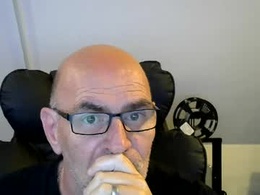 Screen Grab from nakedkev54