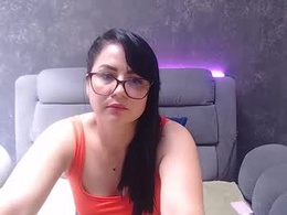 Screen Grab from naomi_milf_