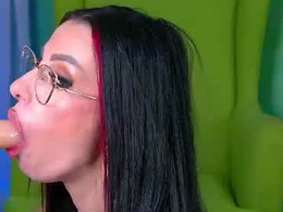 Screen Grab from naomigolds