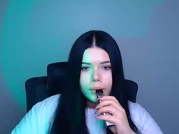 Screen Grab from naomivibes