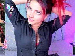 Screen Grab from naomy_gomez