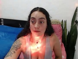 Screen Grab from niavelvett