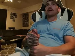 Screen Grab from nicecock04