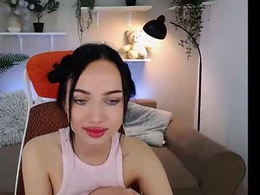 Screen Grab from nicki_lovex