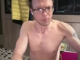 Screen Grab from nicoenvie1