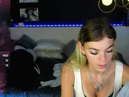 Screen Grab from nicole_pinky