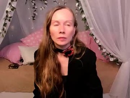 Screen Grab from nicolemiless