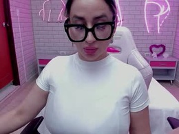 Screen Grab from nicolle__doll