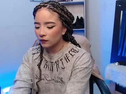Screen Grab from niki___