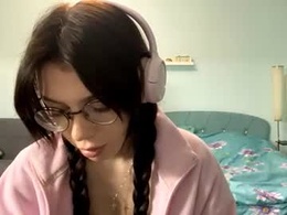 Screen Grab from nikiabradberry