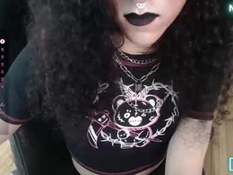 Screen Grab from nikkisarin