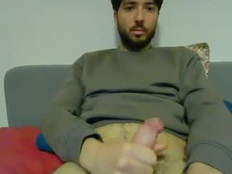 Screen Grab from nikniiik