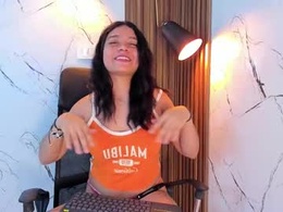 Screen Grab from nina_belle_