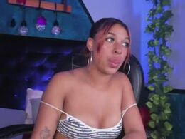 Screen Grab from nina_tayy