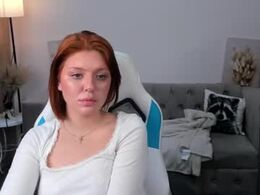 Screen Grab from ninacollinsss