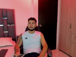 Screen Grab from noah_corvelle