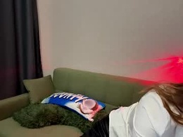 Screen Grab from noellekunicki