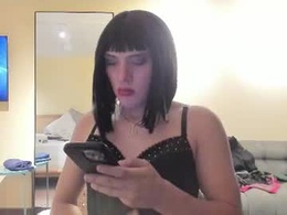 Screen Grab from oficial_ava