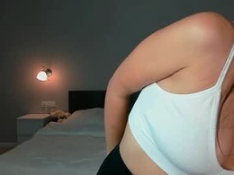 Screen Grab from oliviaow