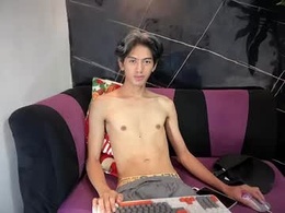 Screen Grab from p1noytwink_xel