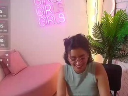 Screen Grab from peachy_tay