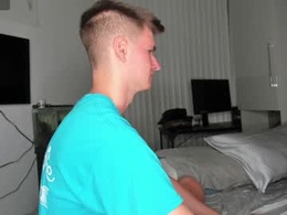 Screen Grab from peachyyyboyyy