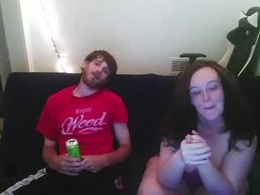 Screen Grab from peechyxoxo