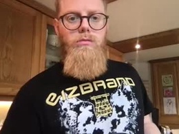 Screen Grab from peschiii