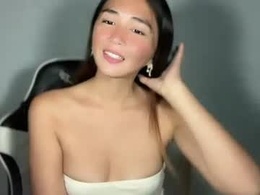 Screen Grab from petite_jeya