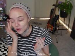 Screen Grab from petitebrat